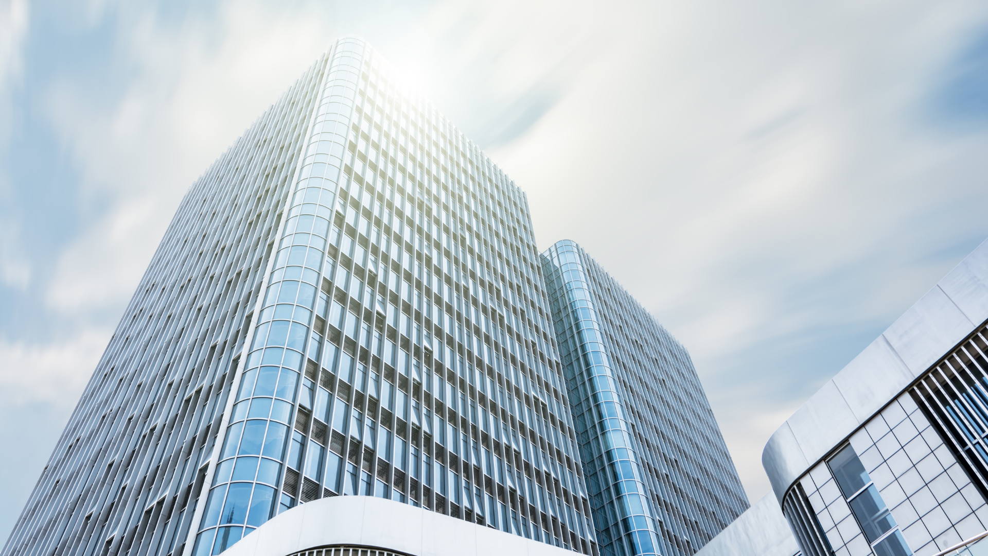 Edificios bancarios que representan las categorías de bancos premium, business y personales